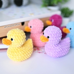 Rubber Duck  amigurumi by apinchofcotton