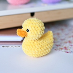 Rubber Duck  amigurumi pattern by apinchofcotton