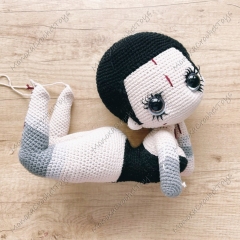 Tattooed Pinup Doll amigurumi by Monoxatoys