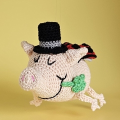 A very special lucky New Year pig amigurumi by SaphirhaseDesign