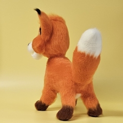 Snooky the large, fluffy fox amigurumi pattern by SaphirhaseDesign