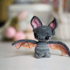 Bat Batty amigurumi by Loopy Pattern
