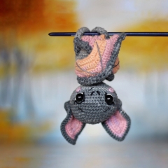 Bat Batty amigurumi pattern by Loopy Pattern