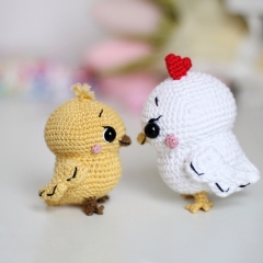 Chicken Shelly & Chick Yoko amigurumi by Loopy Pattern