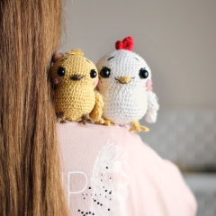 Chicken Shelly & Chick Yoko amigurumi pattern by Loopy Pattern