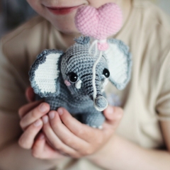 Elephant Elf amigurumi pattern by Loopy Pattern