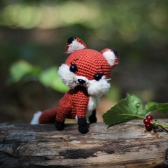 Fox Alice amigurumi pattern by Loopy Pattern