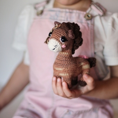 Horse Bonnie amigurumi pattern by Loopy Pattern