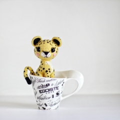Leopard Leo amigurumi pattern by Loopy Pattern