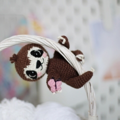 Sloth Lenny amigurumi by Loopy Pattern