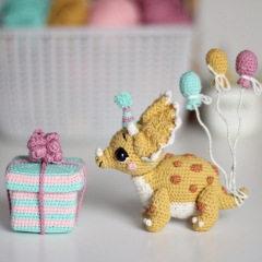 Dinosaur Triceratops Ozzy amigurumi by Loopy Pattern