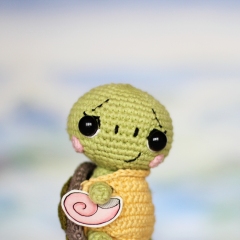 Turtle Apple amigurumi pattern by Loopy Pattern