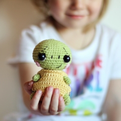 Turtle Apple amigurumi by Loopy Pattern