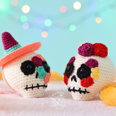 Carlos & Ximena the sugar skulls amigurumi pattern by LikeALigerCrochet