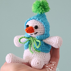 Lumi the snowman amigurumi pattern by LikeALigerCrochet
