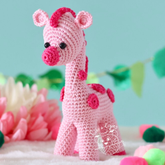 Twiga the baby giraffe amigurumi pattern by LikeALigerCrochet