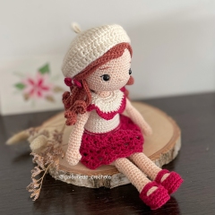 Maelys, the autumn doll amigurumi pattern by Galounette Crochete