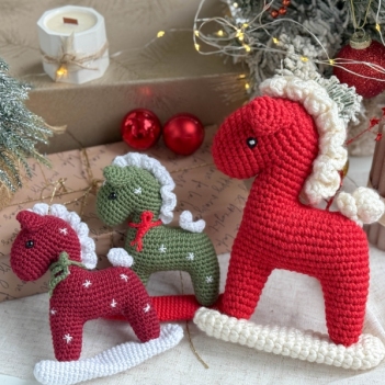 Christmas Rocking Horse amigurumi pattern by RNata