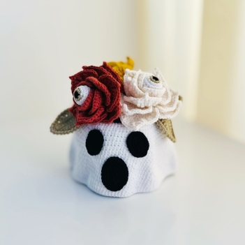 Ghost Pot amigurumi pattern by Fluffy Tummy