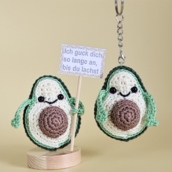 Avocado keyring motivational figure amigurumi pattern by SaphirhaseDesign