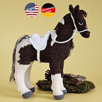 Horse Pedro with saddle and bridle amigurumi pattern by SaphirhaseDesign
