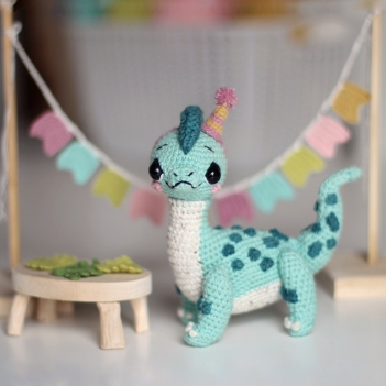 Dinosaur Brachiosaurus Kevin amigurumi pattern by Loopy Pattern