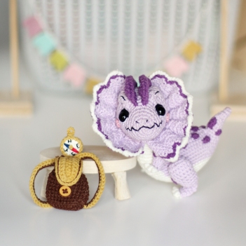 Dinosaur Dilophosaurus Lily amigurumi pattern by Loopy Pattern