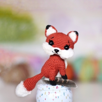 Fox Alice amigurumi pattern by Loopy Pattern