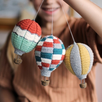 Hot air balloons amigurumi pattern by Loopy Pattern