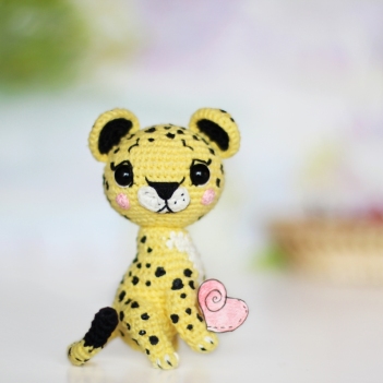 Leopard Leo amigurumi pattern by Loopy Pattern