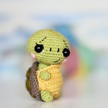 Turtle Apple amigurumi pattern by Loopy Pattern