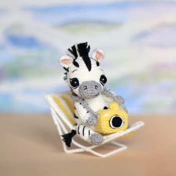 Zebra Zou amigurumi pattern by Loopy Pattern