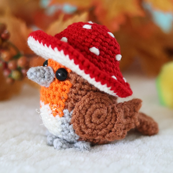 Mushy the robin amigurumi pattern by LikeALigerCrochet