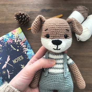Gus, the dog amigurumi pattern by Galounette Crochete
