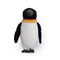 Lynn the Penguin amigurumi by YukiYarn Designs
