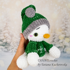 Christmas Snowman amigurumi pattern by TANATIcrochet