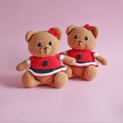 Audrey the Festive Bear amigurumi pattern by Cara Engwerda