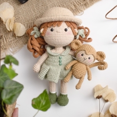 Belly, safari doll amigurumi pattern by GatoFio