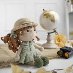 Belly, safari doll amigurumi pattern by GatoFio