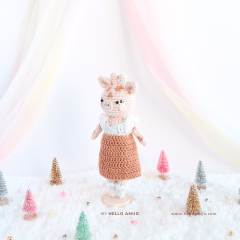 Penny the Giraffe Crochet Pattern amigurumi pattern by Hello Amijo