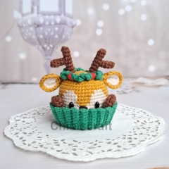 Reversible Reindeer Cupcake amigurumi by Chibiscraft