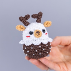 Reindeer ornament amigurumi pattern by Mufficorn