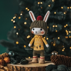 Marshmallow - The Christmas Bunny amigurumi by LovLoops