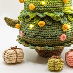 Christmas Tree amigurumi by schrahki