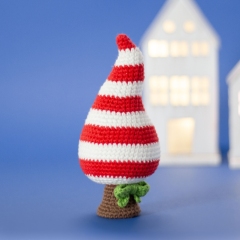 Candy Cane Christmas Tree amigurumi pattern by Planet Piu