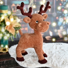 Christmas Moose  amigurumi pattern by apinchofcotton