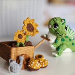 Dinosaur Spinosaurus Salvador amigurumi pattern by Loopy Pattern