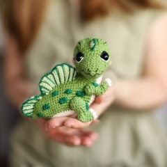 Dinosaur Spinosaurus Salvador amigurumi by Loopy Pattern