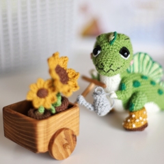 Dinosaur Spinosaurus Salvador amigurumi pattern by Loopy Pattern
