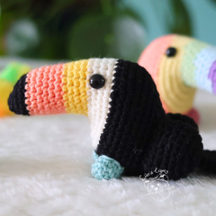 Tilly the toucan amigurumi pattern by LikeALigerCrochet